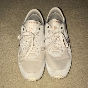 Reebok Sneakers
